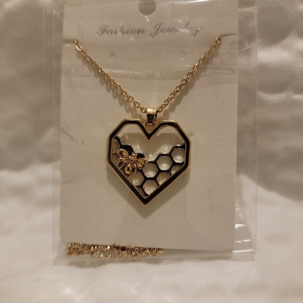 Fashion Jewelry Womens Heart Gold Silver Honeycomb Bee Pendant Necklace